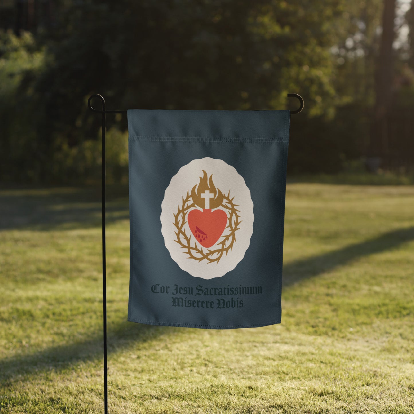 Garden Flag: Sacred Heart, Navy Oval