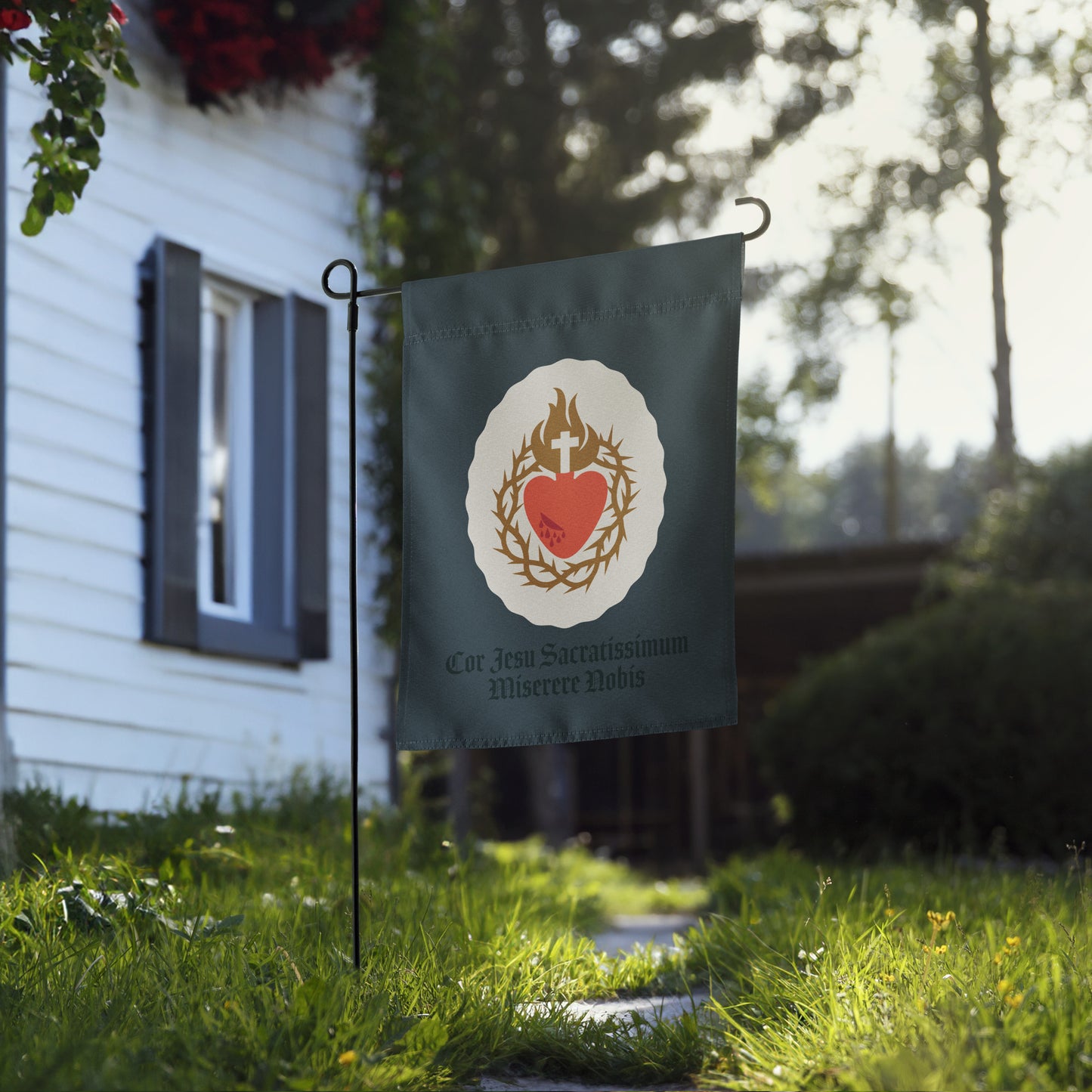 Garden Flag: Sacred Heart, Navy Oval