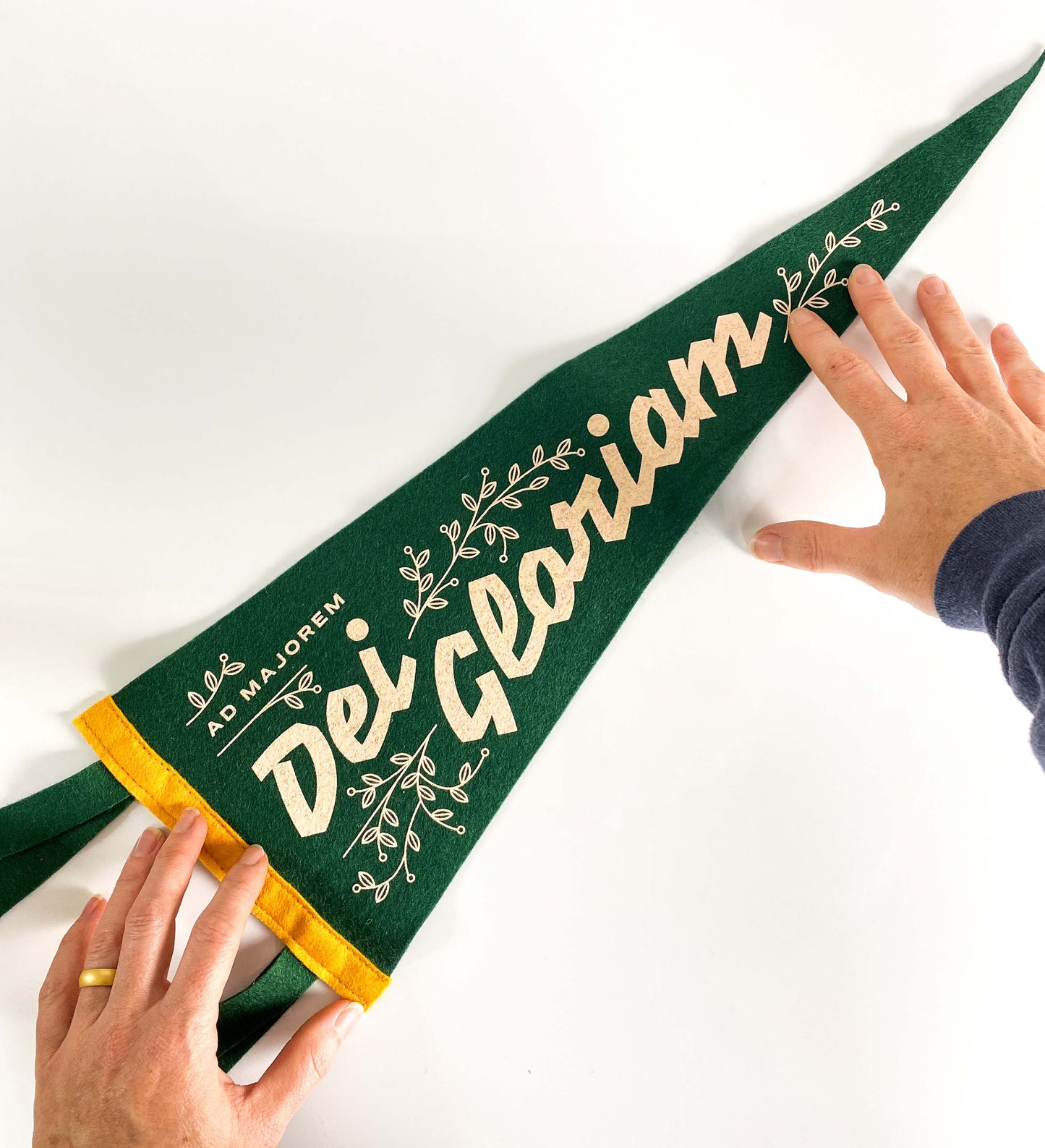 Pennant: Ad Majorem Dei Gloriam